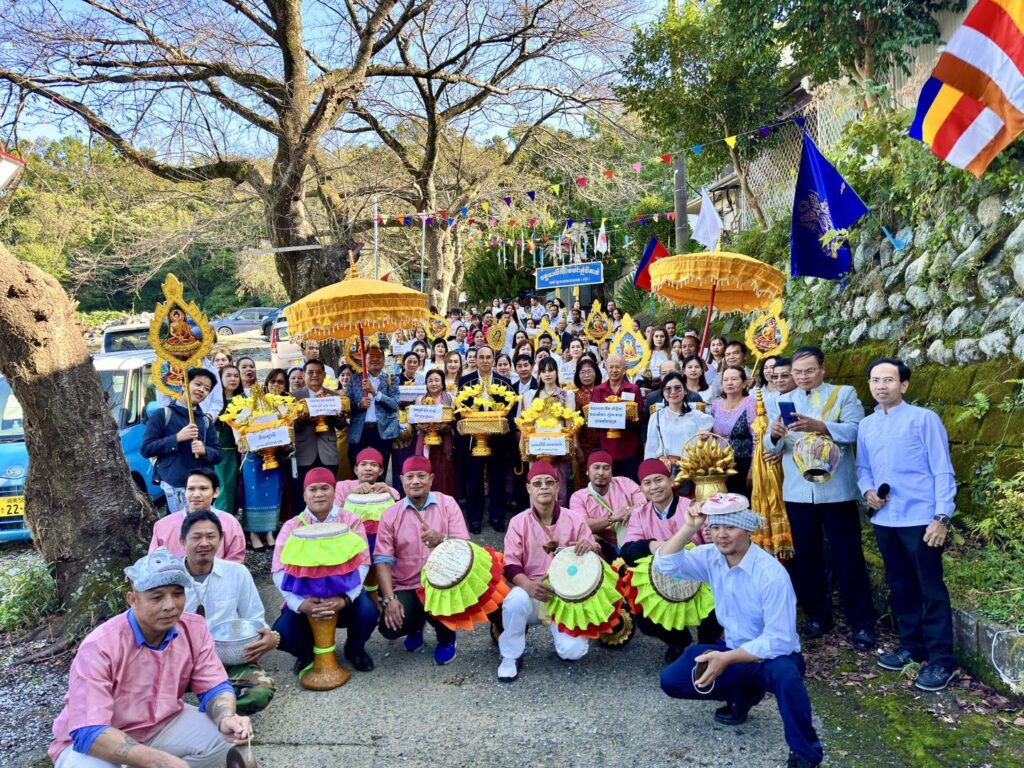 ស្ថានឯកអគ្គរាជទូតកម្ពុជាប្រចាំប្រទេសជប៉ុន ចូលរួមដង្ហែរអង្គកឋិនទានសាមគ្គី នៅវត្តបារមីគិរីខេមរាភ្នំបិតាធំ